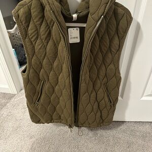 Free people movement dream big quilted vest size XS army green